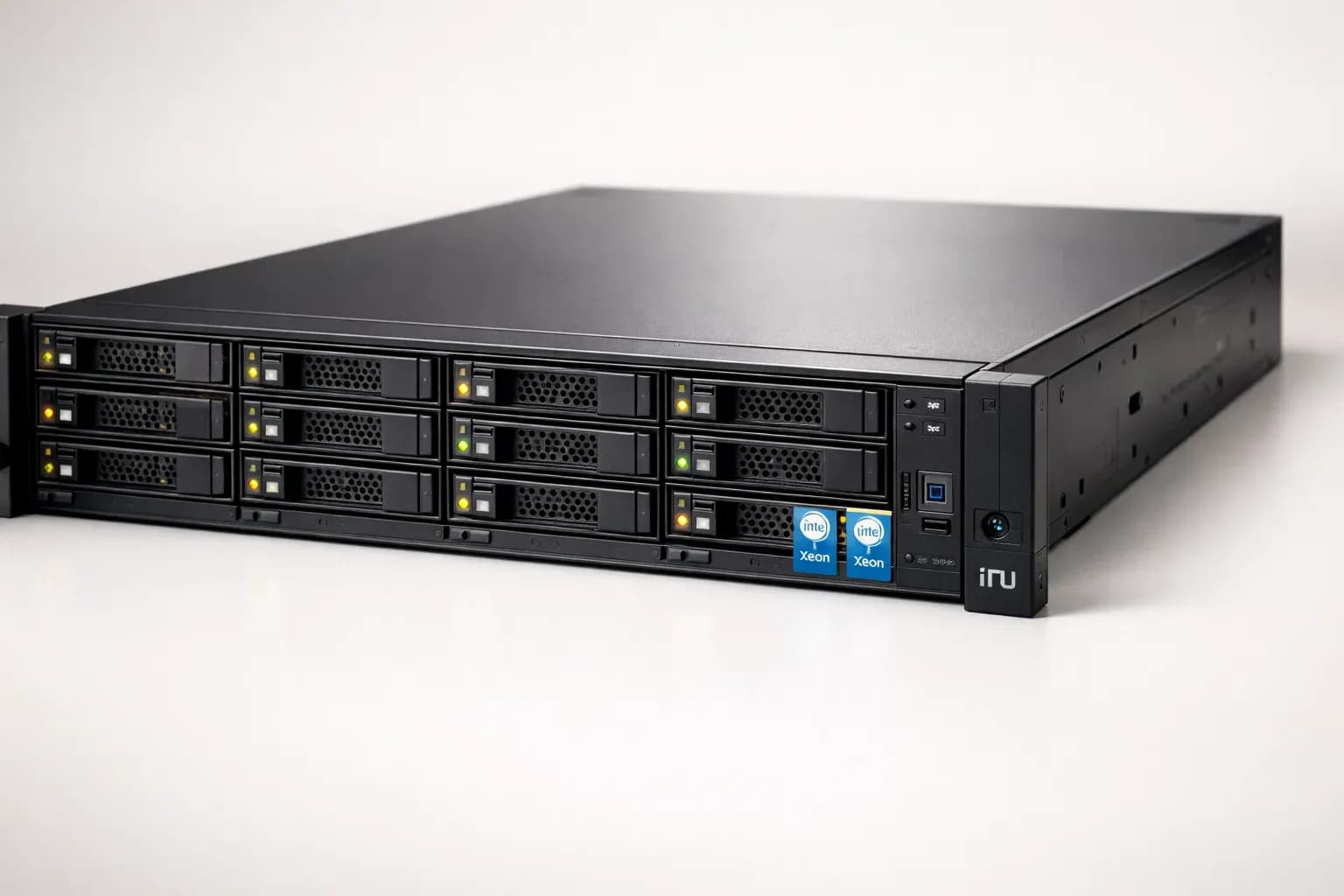 Обзор сервера iRU Rock G2212IG6 на базе Intel Xeon 6: производительность, масштабируемость и практическая ценность для бизнеса